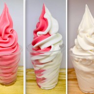 Yummy Crepe ซอย 8  ตลาดนัดสุวรรณภูมิ ตรงข้ามร้านขนมจีน