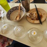 เมนูของร้าน ก๋วยเตี๋ยวปากหม้อย้อนยุค ปั๊มบางจาก ท่าข้าม