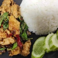 ไก่ย่าง+หมูย่าง+ใส้กรอกอีสาน บางคล้า