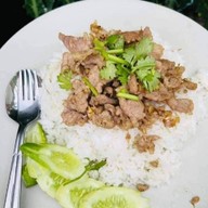ไก่ย่าง+หมูย่าง+ใส้กรอกอีสาน บางคล้า