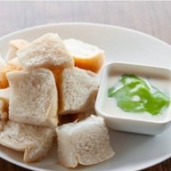 ข(นม)ปัง นมสด By milkbar
