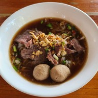 ก๋วยเตี๋ยวลิ้นวัว คุณเปิ้ล หลังวัดใหญ่ เจ้าเก่า เจ้าเดิม เจ้าแรก - แยก X-Ray -