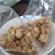 ก๋วยเตี๋ยวลูกชิ้นนายโก บางใหญ่ หน้าร้านทำฟัน