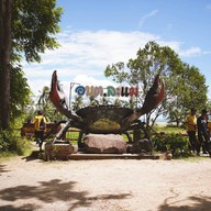 ตลาดใต้เคี่ยม (ตลาดต้องชม)