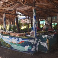 ตลาดใต้เคี่ยม (ตลาดต้องชม)