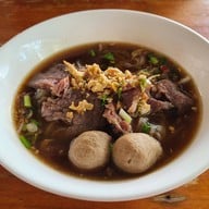 ก๋วยเตี๋ยวลิ้นวัว คุณเปิ้ล หลังวัดใหญ่ เจ้าเก่า เจ้าเดิม เจ้าแรก - แยก X-Ray -