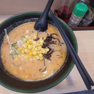 เมนูของร้าน โทมาโตนู้ดเดิ้ล ซอยธนิยะ