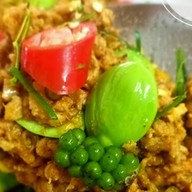 แกงใต้ ไข่นุ้ย