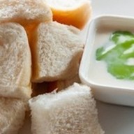 ข(นม)ปัง นมสด By milkbar