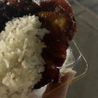 ข้าวเหนียวหมูเอลวิส ตลาดล่าง ท่ารถเมล์ขาว