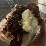 เมนูของร้าน ข้าวเหนียวหมูเอลวิส ตลาดล่าง ท่ารถเมล์ขาว