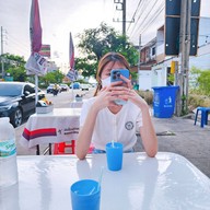 บรรยากาศ สเต็กลุงหนวด หนามแดง - เทพารักษ์
