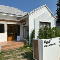 Vini cafe & garden ไวน์นิ คาเฟ่ & การ์เด้น