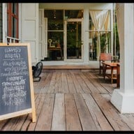 Ban Ya Kaad บัน ยา กาด ซอย ประดิพัทธ์ 10