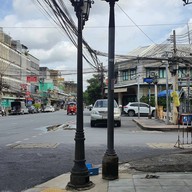 มาลองซี่ บาย พี่นวย (พี่นวย ค๊อฟฟี่) สาขาหลัก