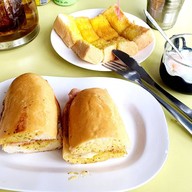 มาลองซี่ บาย พี่นวย (พี่นวย ค๊อฟฟี่) สาขาหลัก