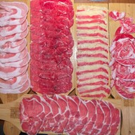 Hei Hei Hot Pot囍火锅