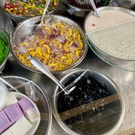 ขนมหวานแม่ฉิม (ตลาดยาว)