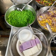 ขนมหวานแม่ฉิม (ตลาดยาว)