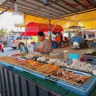 บรรยากาศ ตลาดนัดแม่บุญชง