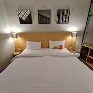 โรงแรมไอบิส กรุงเทพ สาทร