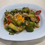 ร้านข้าวต้มนายง้วน