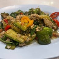 ร้านข้าวต้มนายง้วน