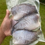 เจ้ปุ้มปลาทูแม่กลอง 100% ตลาดเทศบาลเมืองชุมพร