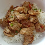 ผัดไทย หอยทอด รสทิพย์ ลาดปลาเค้า21