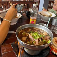 ลี่ ก๋วยเตี๋ยวเนื้อเปื่อย-หมูตุ๋น สาขา ภูเก็ต