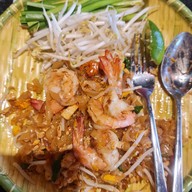 แม่ทุมผัดไทยเข่ง