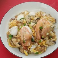 ผัดไทย หอยทอด รสทิพย์ ลาดปลาเค้า21