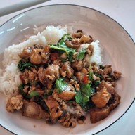 ผัดไทย หอยทอด รสทิพย์ ลาดปลาเค้า21