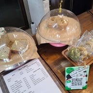 L R A W Coffee cafe & Roastery