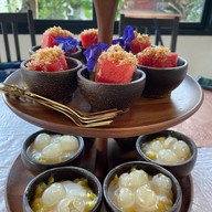 สำรับยายหลาน