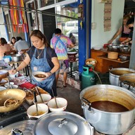 บรรยากาศ อาหารเหนือ  เฮือนภูแก้ว