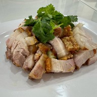 ร้านสามใจ ข้าวหมูแดง ข้าวหมูกรอบ สูตรนครปฐม สวนเสือศรีราชา