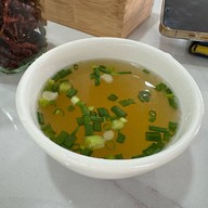 ร้านสามใจ ข้าวหมูแดง ข้าวหมูกรอบ สูตรนครปฐม สวนเสือศรีราชา