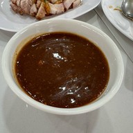 ร้านสามใจ ข้าวหมูแดง ข้าวหมูกรอบ สูตรนครปฐม สวนเสือศรีราชา