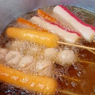 ลูกชิ้นทอดแอนด์ยำแซ่บByบังมีน รัษฎา