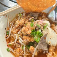 ลุงกับป้ากะเพราสามย่าน