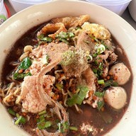 ลุงกับป้ากะเพราสามย่าน