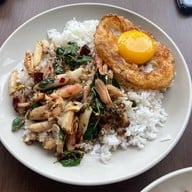 ฉมฉุย
