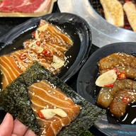 เมนูของร้าน Oreno Sushi x Nitengyu Yakiniku ลาดปลาเค้า