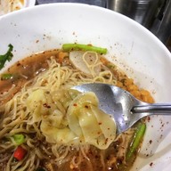 เมนูของร้าน ช.บะหมี่เกี๊ยว ข้าวหมูแดง หมูกรอบ(สวนสยาม) รามอินทรา