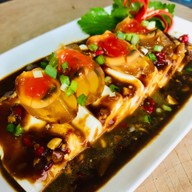 ก้วง เป็ดย่าง ซี่โครงหมูย่าง ครุใน ไนซ์ มาร์เก็ต