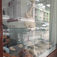 หน้าร้าน ข้าวมันไก่ โง้วชุ้งฮวด ซ.จรัญ 66/1 หรือ ซ.เจ้าพระยาสยาม สะพานกรุงธน