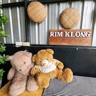 บรรยากาศ ริมคลอง คาเฟ่ หลังตลาดรังสิต