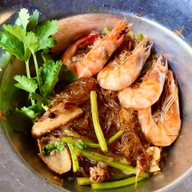 ก้วง เป็ดย่าง ซี่โครงหมูย่าง ครุใน ไนซ์ มาร์เก็ต