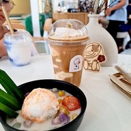กะทิ (Ice-cream & Eatery) สุราษฎร์ธานี